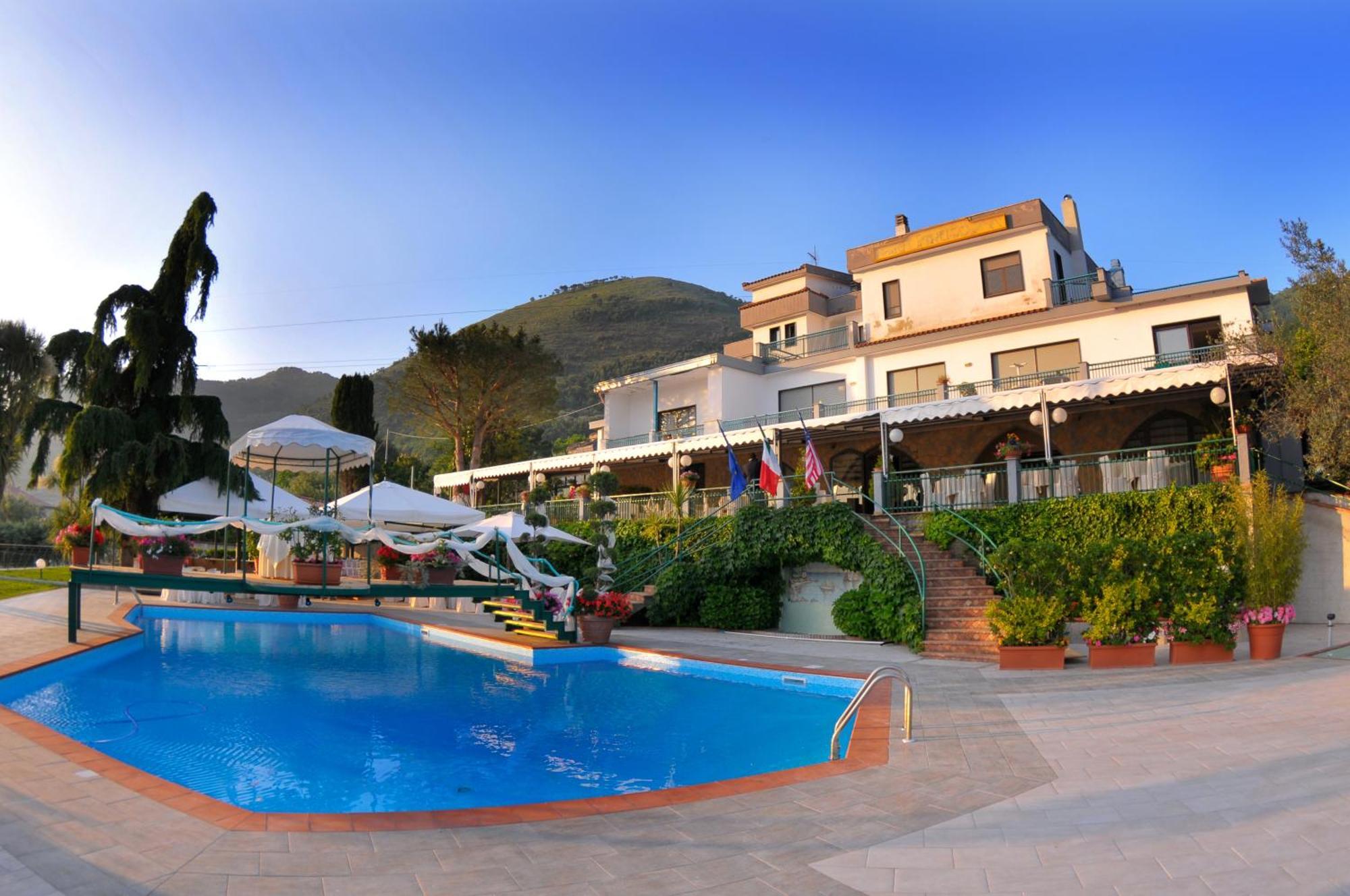 Hotel Diecimare Cava deʼ Tirreni Zewnętrze zdjęcie