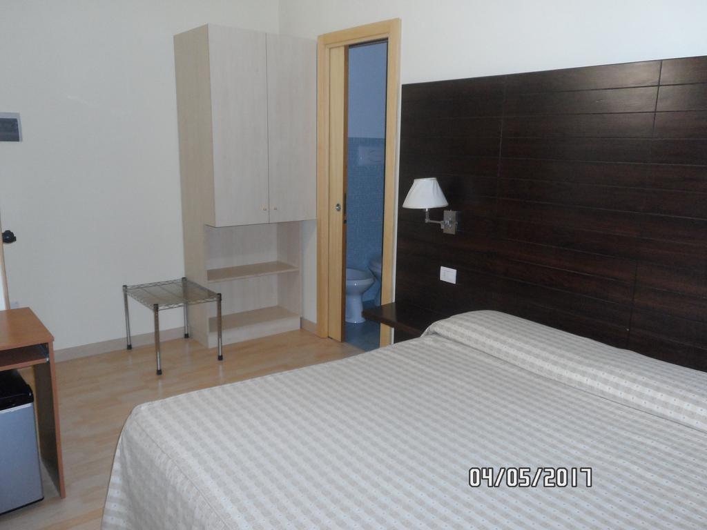 Hotel Diecimare Cava deʼ Tirreni Zewnętrze zdjęcie