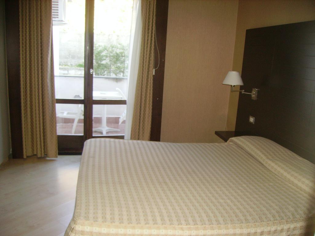 Hotel Diecimare Cava deʼ Tirreni Zewnętrze zdjęcie