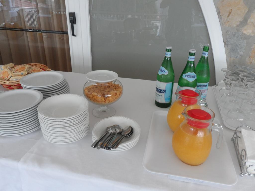 Hotel Diecimare Cava deʼ Tirreni Zewnętrze zdjęcie